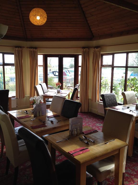 Bed and Breakfast The Lazy Otter Stretham Exterior foto